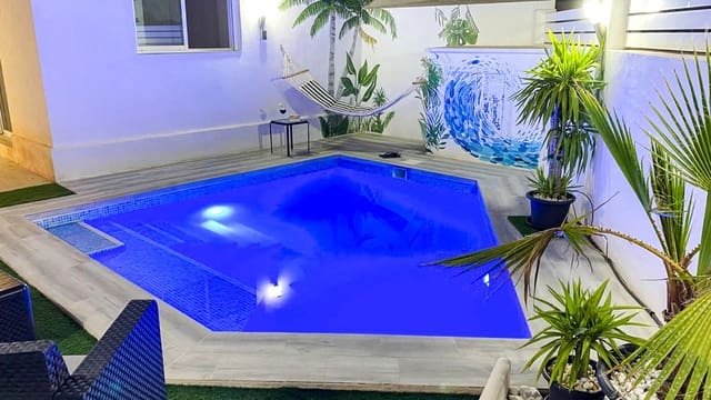 2 soverom Villa til salgs i Playa de los Locos, Torrevieja med svømmebasseng - € 309 800 (Ref: 9199128)