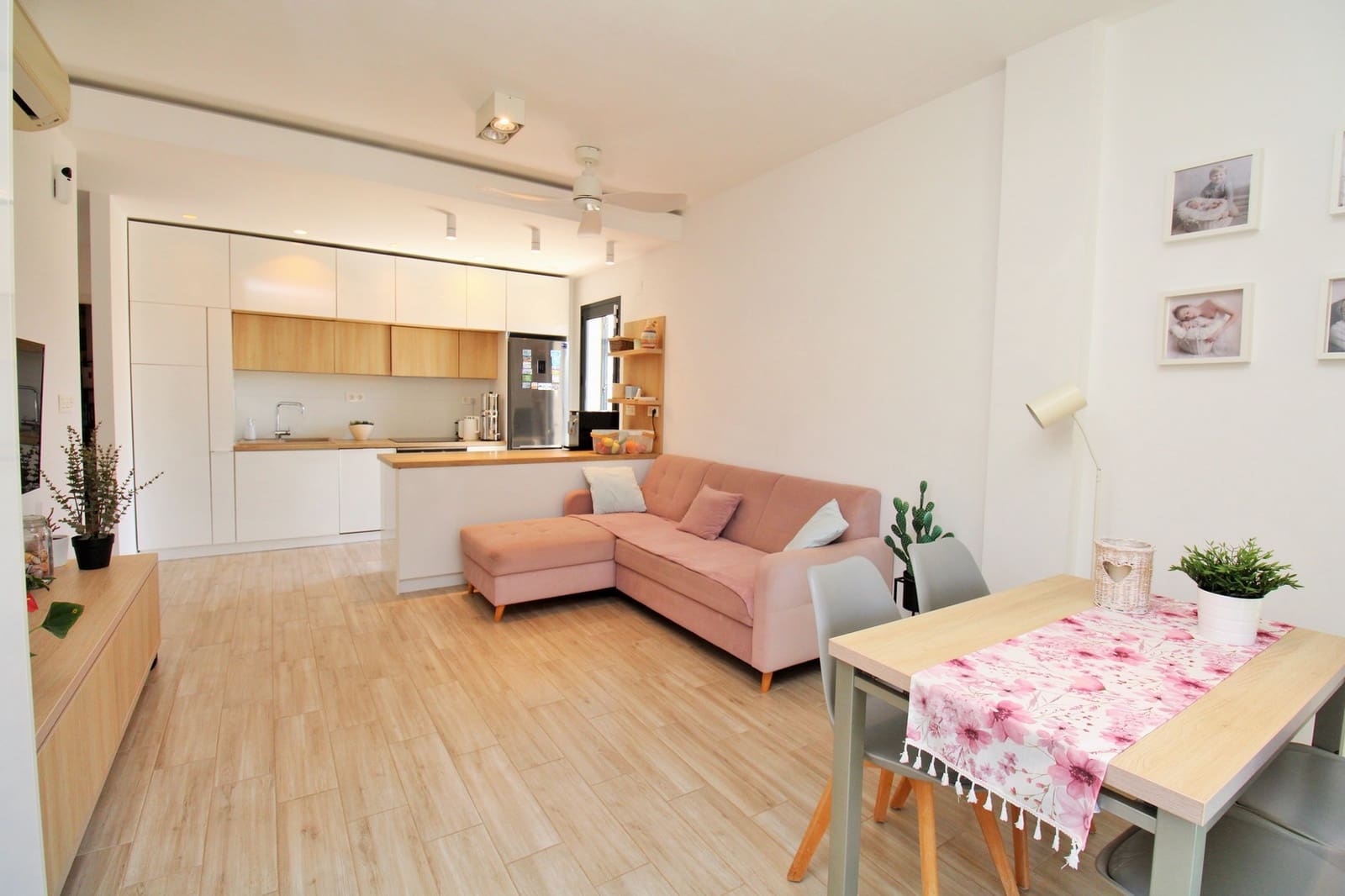 3 soverom Villa til salgs i La Zenia med svømmebasseng - € 499 000 (Ref: 9199130)