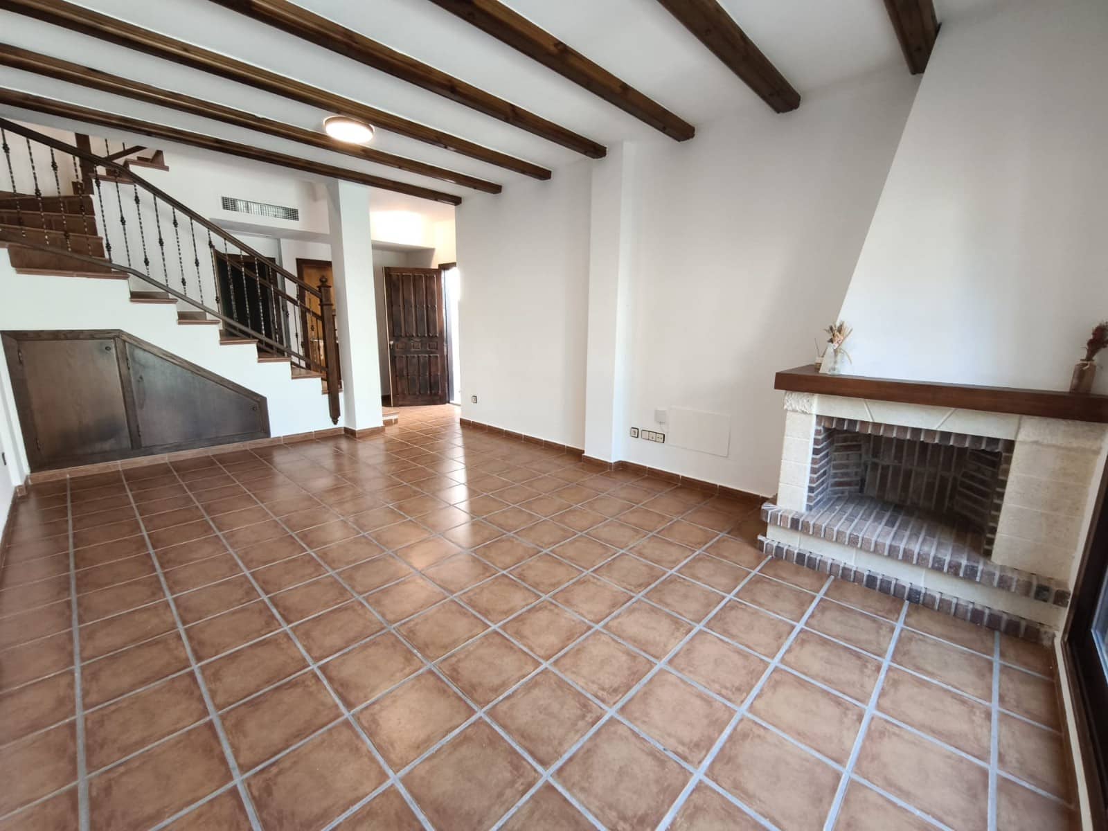 3 bedroom Villa for sale in Algorfa with pool - € 230,000 (Ref: 9199133)