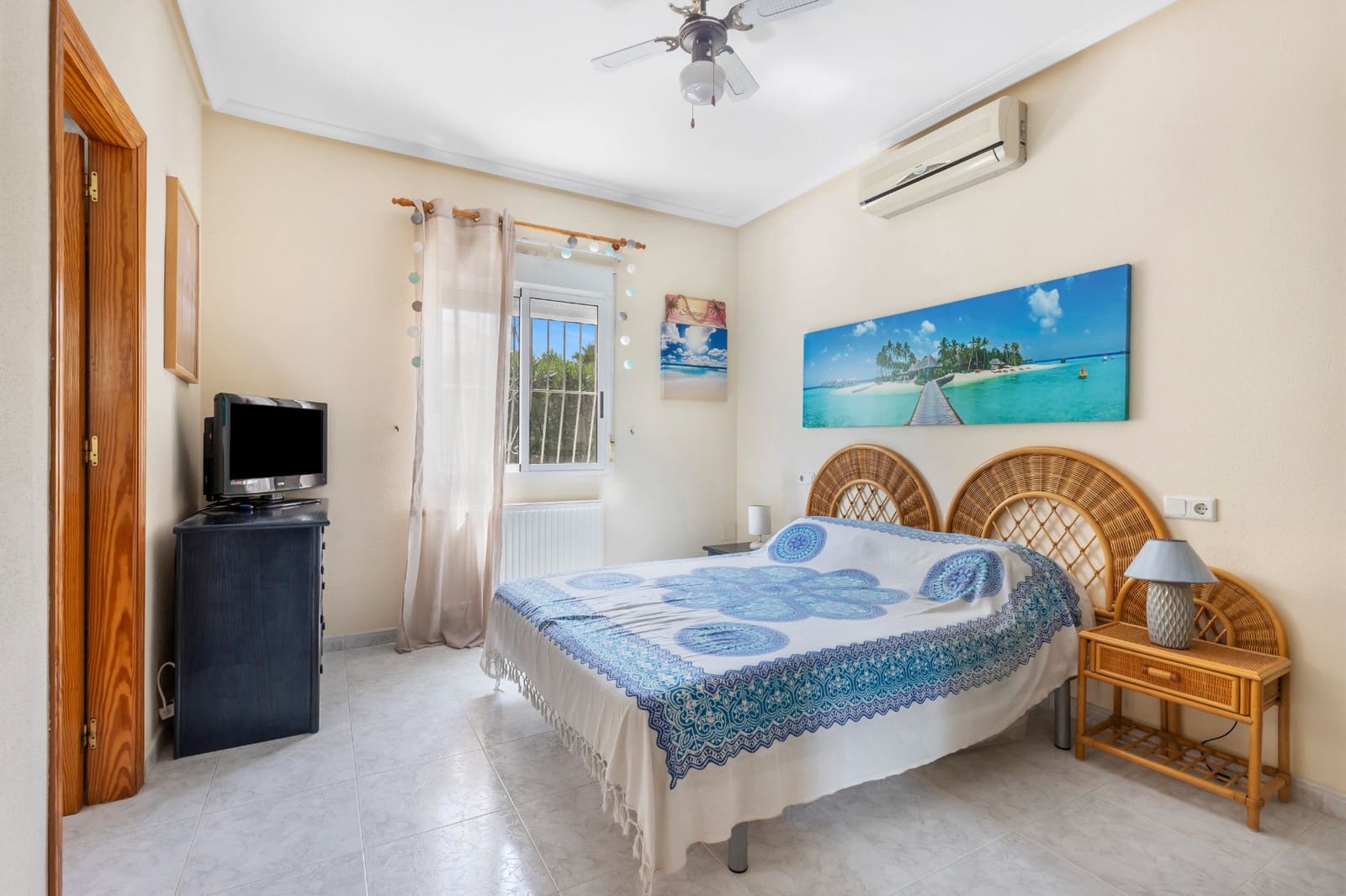 5 bedroom Villa for sale in San Fulgencio with pool garage - € 520,000 (Ref: 9199137)