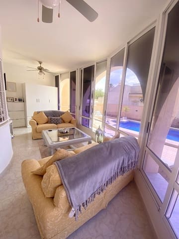 2 soveværelse Villa til salg i Doña Pepa, Rojales med swimmingpool - € 395.000 (Ref: 9199142)