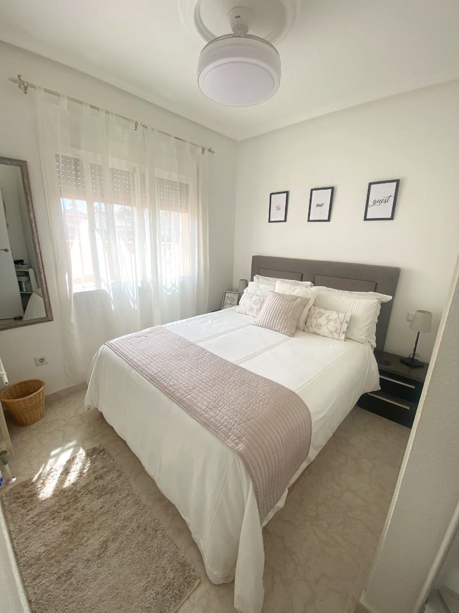 2 soveværelse Villa til salg i Dona Pepa med swimmingpool - € 395.000 (Ref: 9199142)