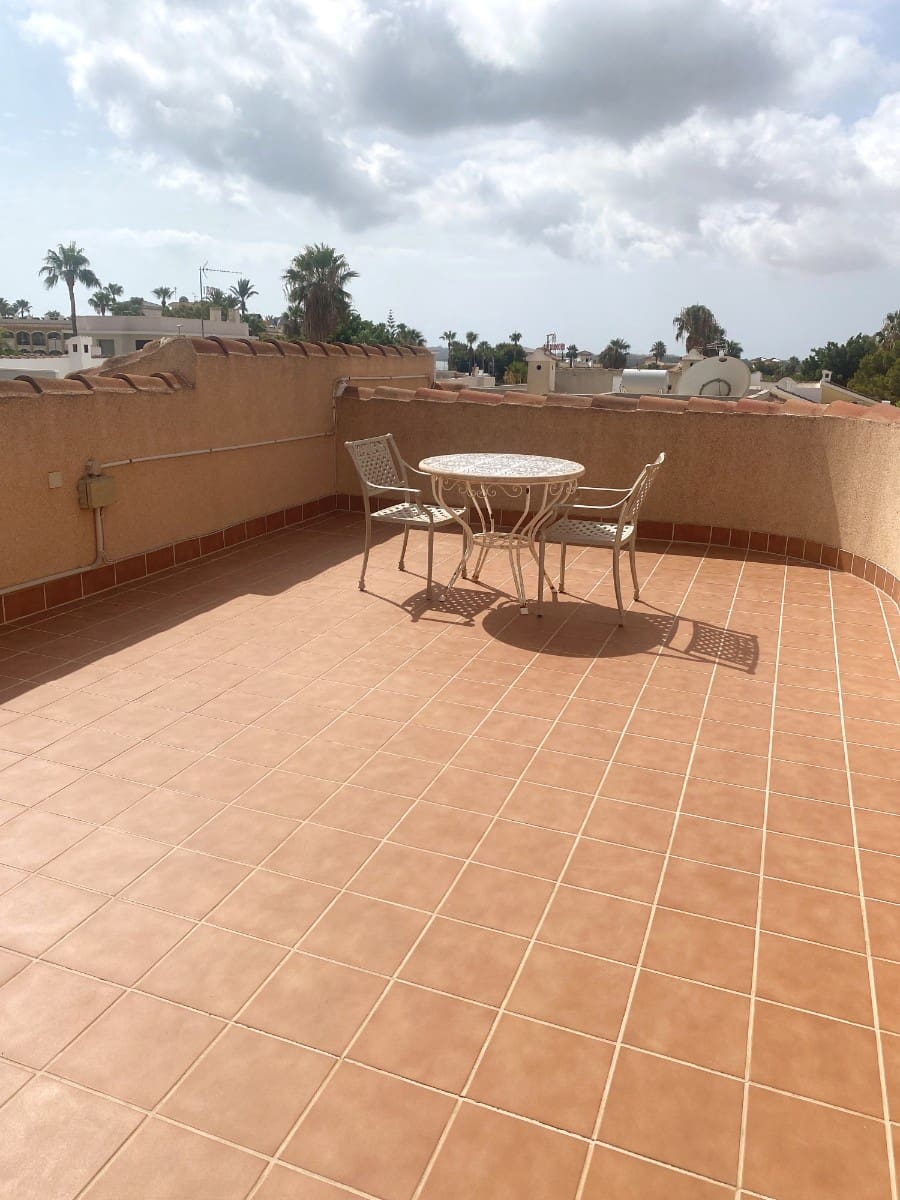 2 soveværelse Villa til salg i Dona Pepa med swimmingpool - € 395.000 (Ref: 9199142)