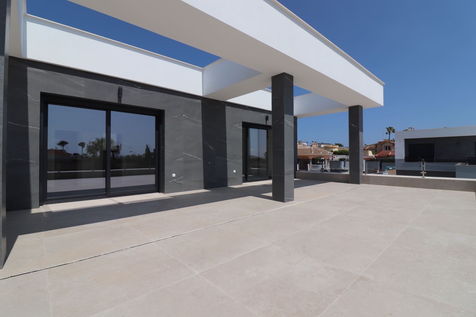 Chalet de 3 habitaciones en Ciudad Quesada en venta con piscina garaje - 799.900 € (Ref: 9199143)