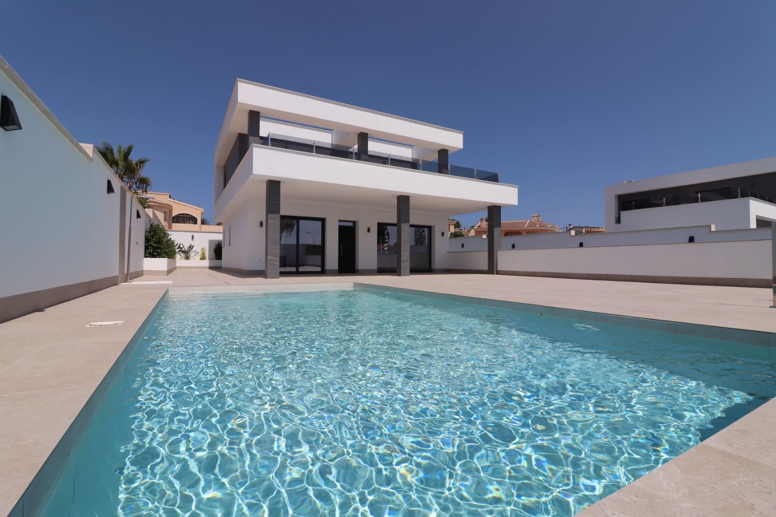 Chalet de 3 habitaciones en Ciudad Quesada en venta con piscina garaje - 799.900 € (Ref: 9199143)