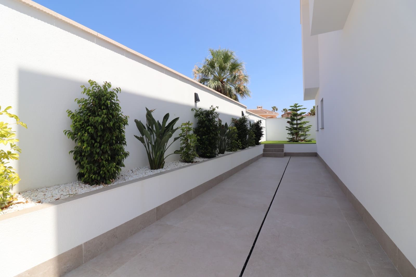 Chalet de 3 habitaciones en Ciudad Quesada en venta con piscina garaje - 799.900 € (Ref: 9199143)