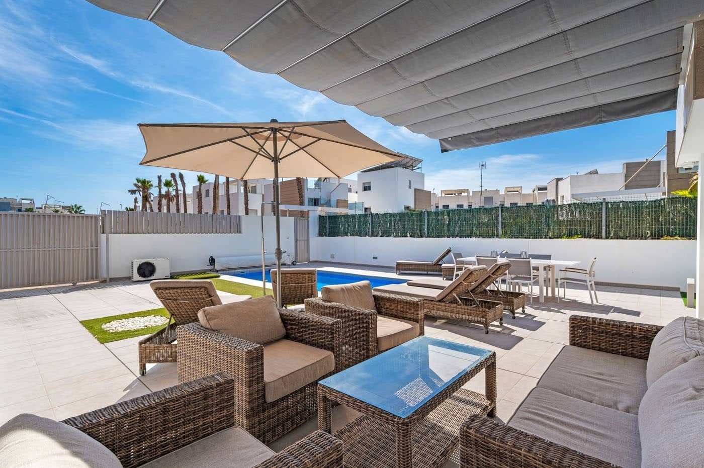 3 soverom Villa til salgs i Guardamar del Segura med svømmebasseng - € 400 000 (Ref: 9199145)