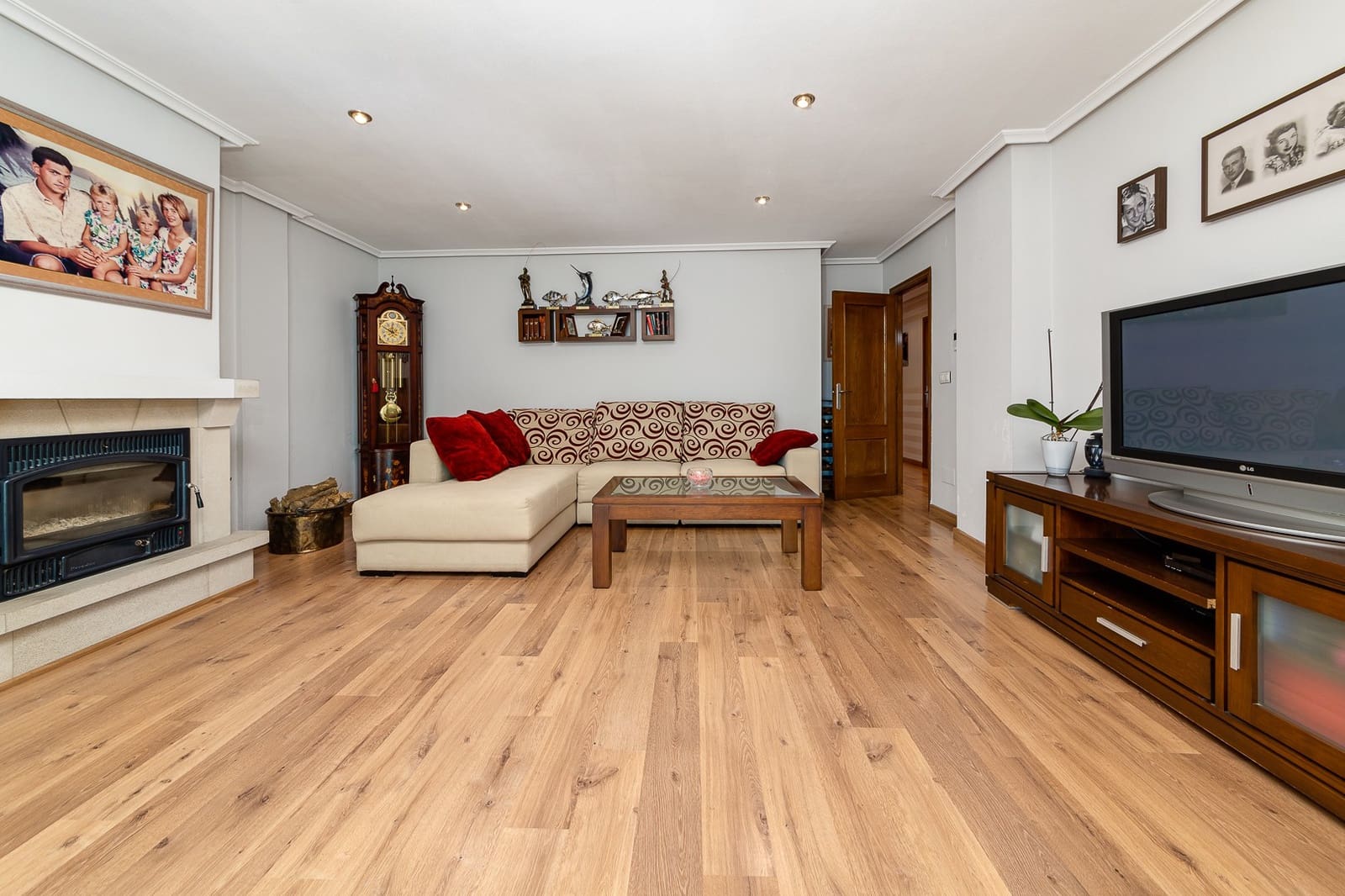 6 bedroom Villa for sale in San Javier with pool garage - € 615,000 (Ref: 9199148)