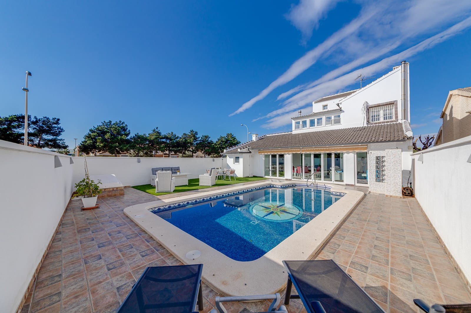 6 bedroom Villa for sale in San Javier with pool garage - € 615,000 (Ref: 9199148)