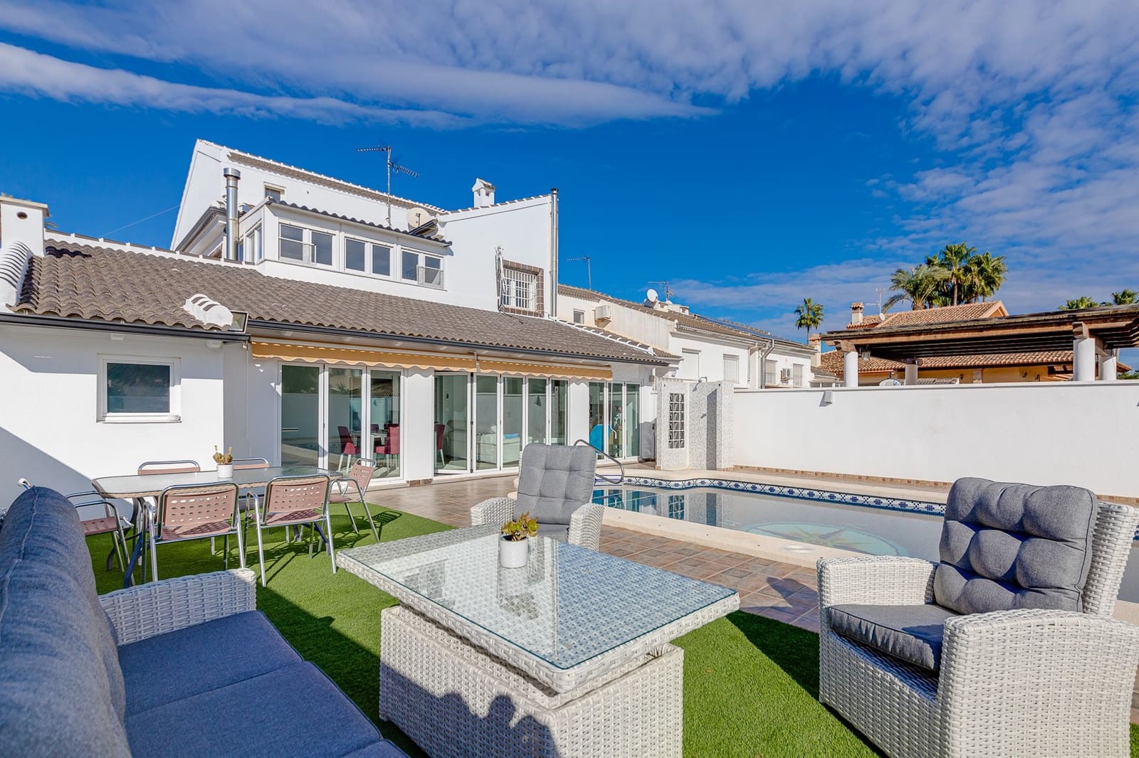 6 bedroom Villa for sale in San Javier with pool garage - € 615,000 (Ref: 9199148)