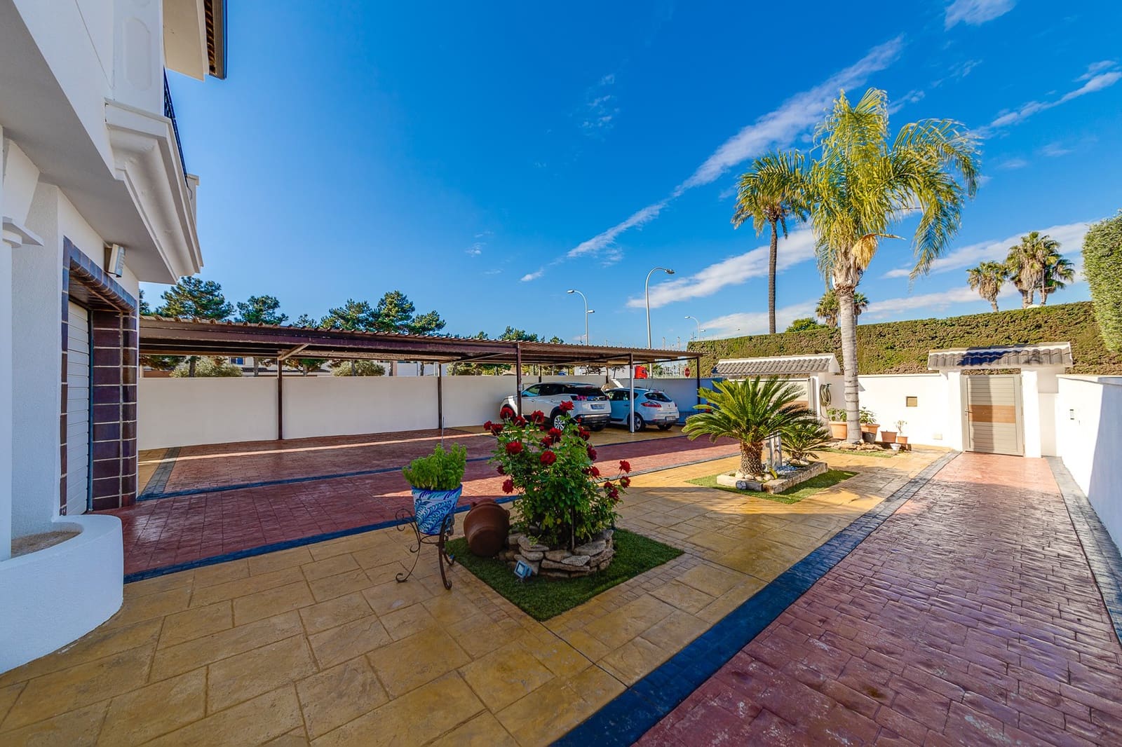 6 bedroom Villa for sale in San Javier with pool garage - € 615,000 (Ref: 9199148)