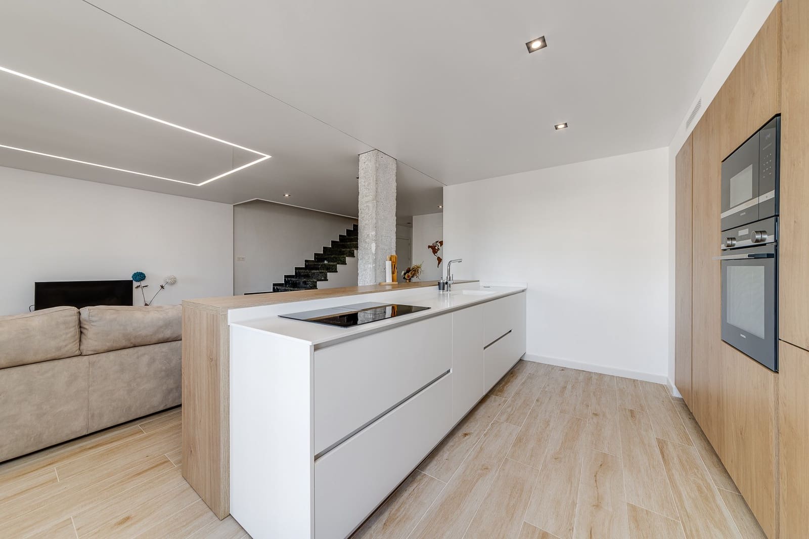 6 bedroom Villa for sale in San Javier with pool garage - € 615,000 (Ref: 9199148)