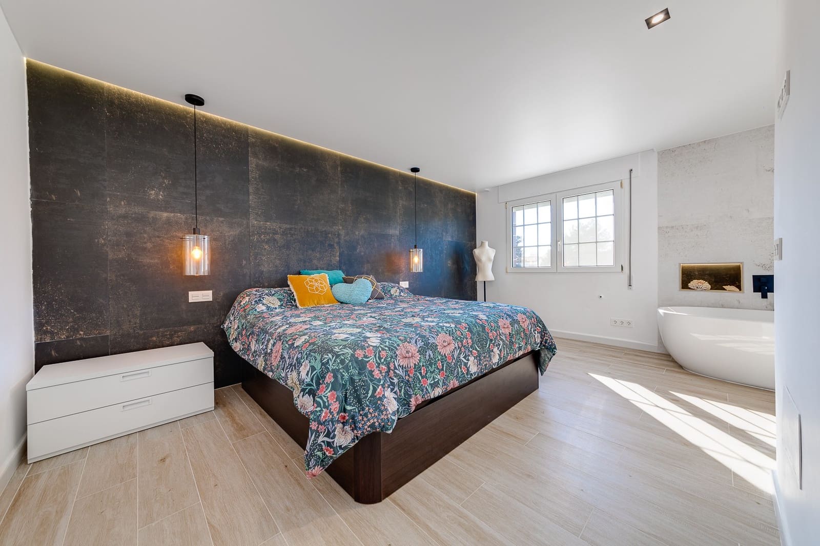 6 bedroom Villa for sale in San Javier with pool garage - € 615,000 (Ref: 9199148)