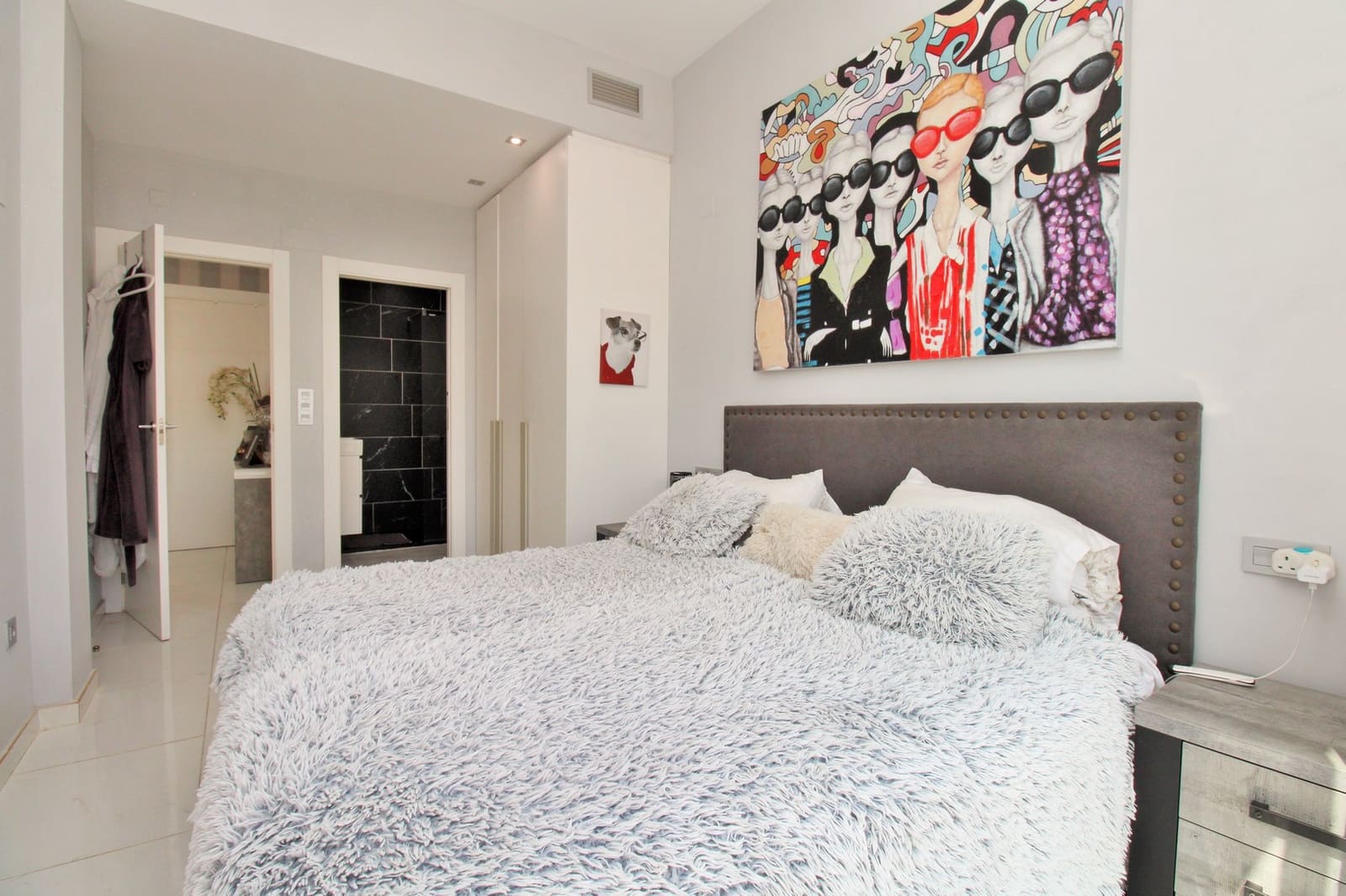 4 bedroom Villa for sale in Villamartin with pool - € 477,000 (Ref: 9199170)