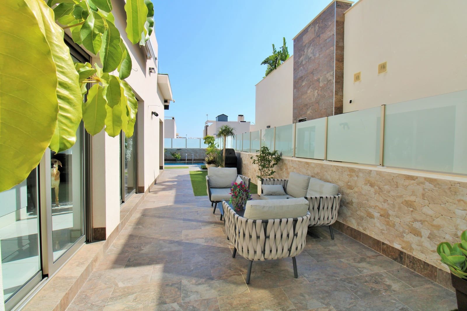 4 bedroom Villa for sale in Villamartin with pool - € 477,000 (Ref: 9199170)