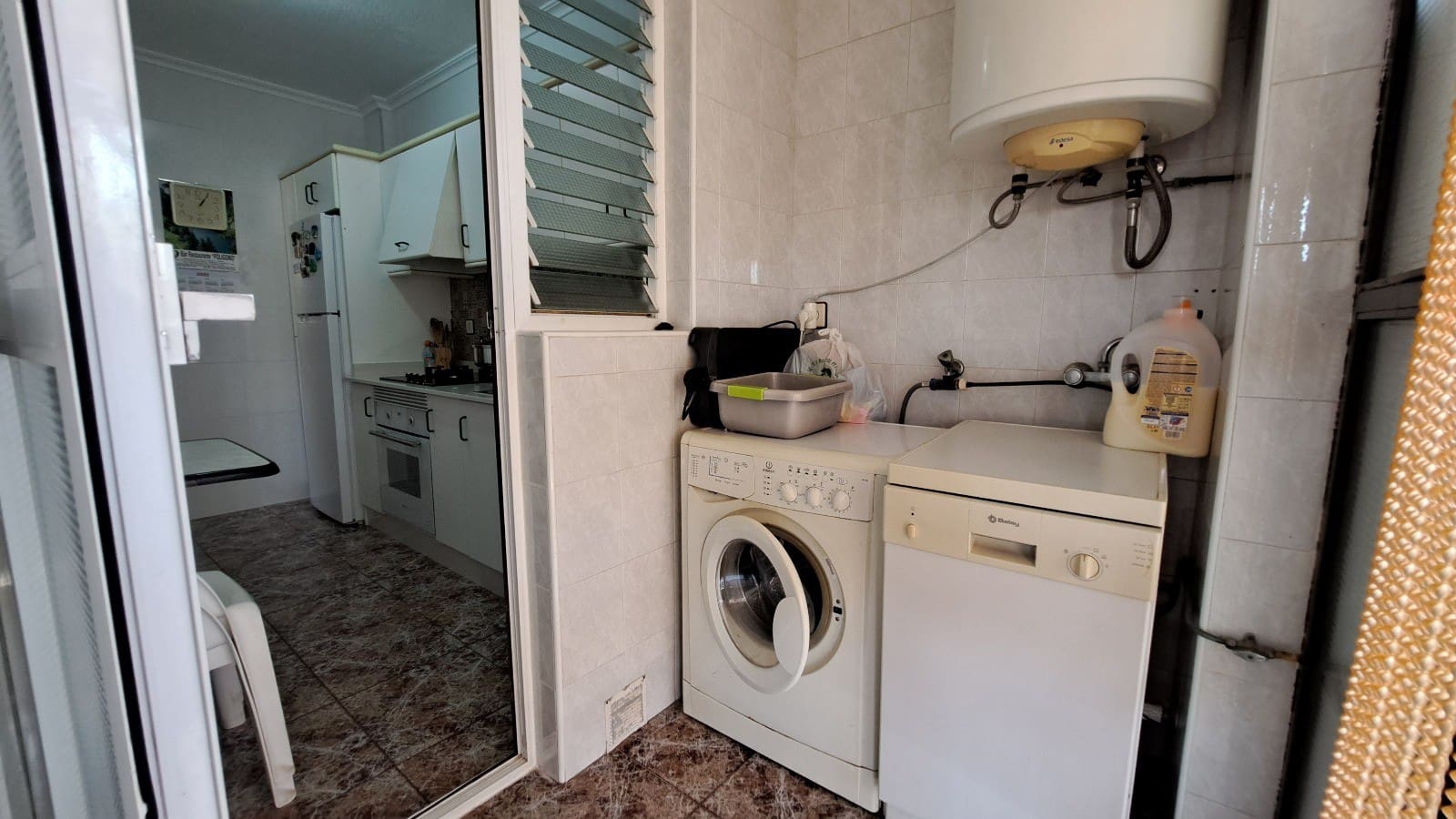 4 makuuhuone Huvila myytävänä paikassa Los Alcazares mukana 
autotalli - 310 000 € (Ref: 9199176)