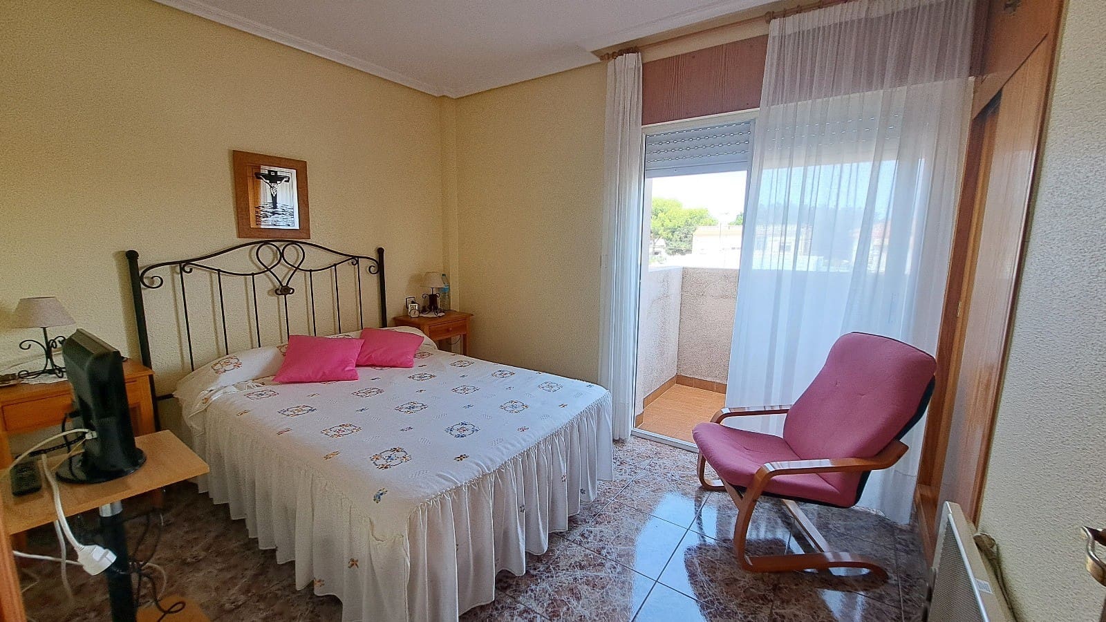 4 makuuhuone Huvila myytävänä paikassa Los Alcazares mukana 
autotalli - 310 000 € (Ref: 9199176)