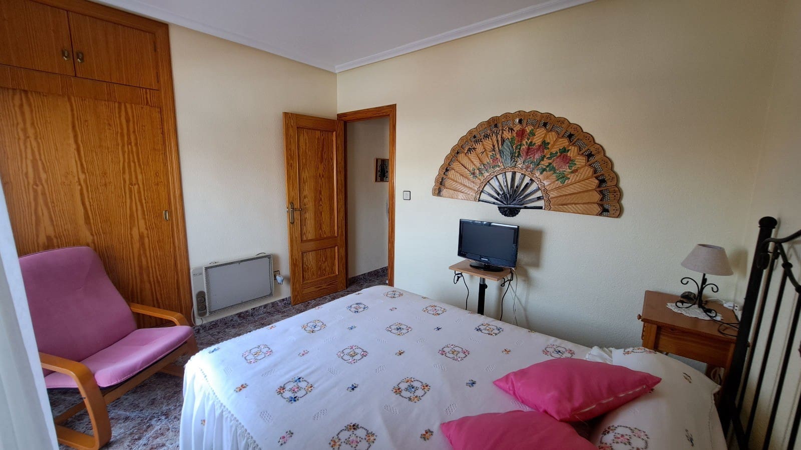 4 makuuhuone Huvila myytävänä paikassa Los Alcazares mukana 
autotalli - 310 000 € (Ref: 9199176)