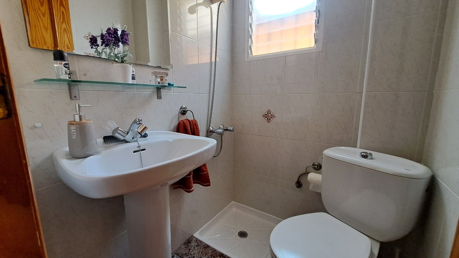 4 makuuhuone Huvila myytävänä paikassa Los Alcazares mukana 
autotalli - 310 000 € (Ref: 9199176)