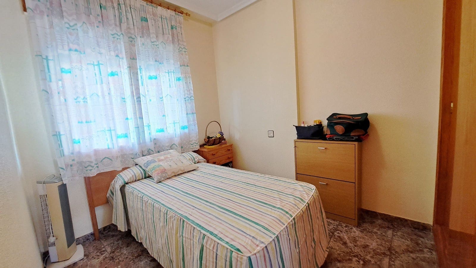 4 makuuhuone Huvila myytävänä paikassa Los Alcazares mukana 
autotalli - 310 000 € (Ref: 9199176)