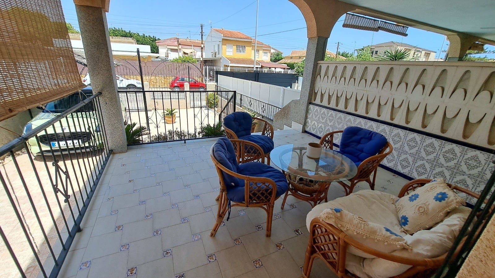 4 makuuhuone Huvila myytävänä paikassa Los Alcazares mukana 
autotalli - 310 000 € (Ref: 9199176)