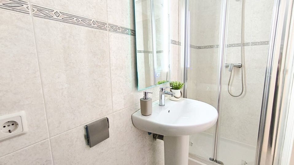 3 bedroom Townhouse for sale in Ciudad Quesada with pool - € 215,000 (Ref: 9199193)