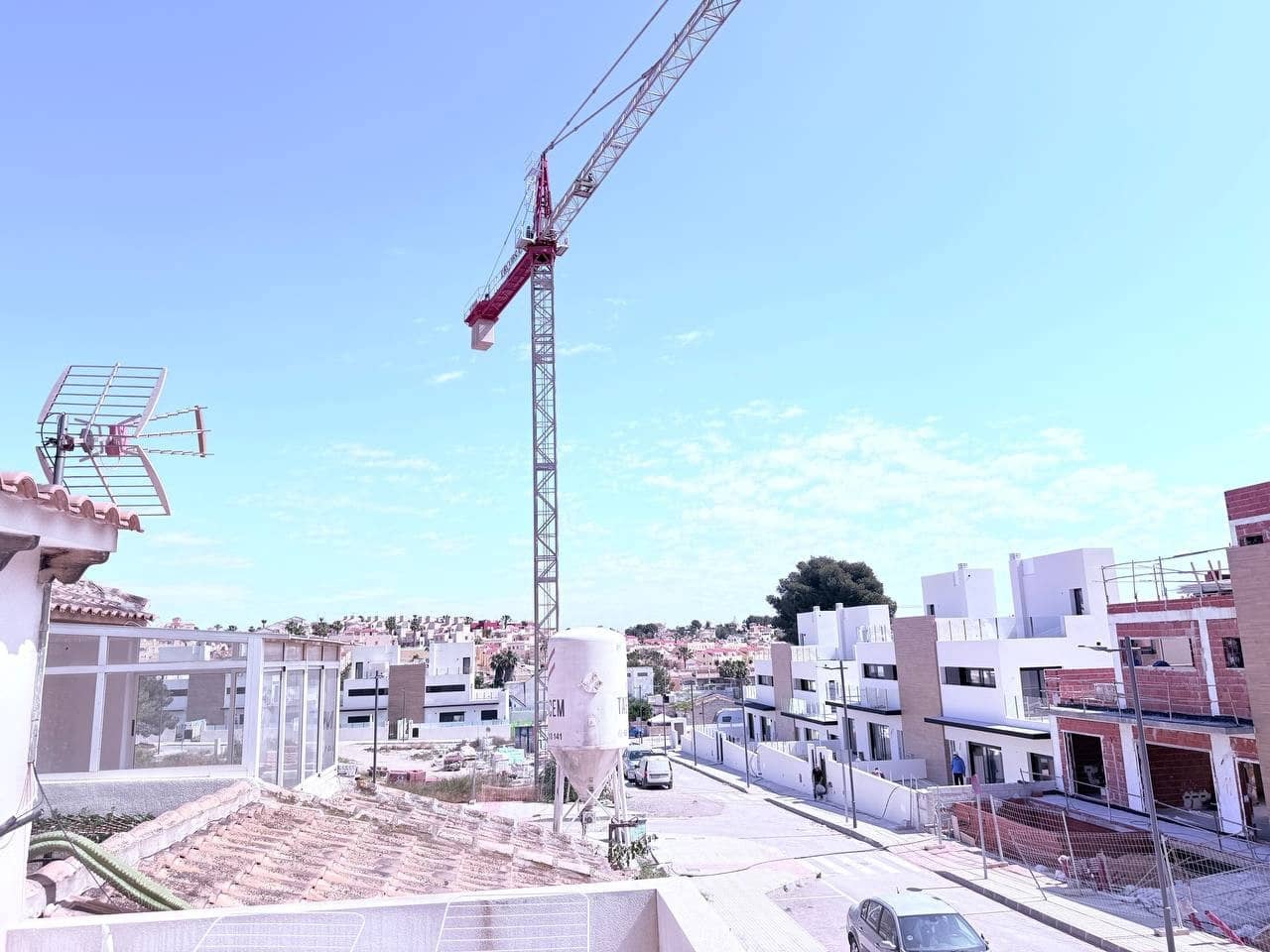 3 soveværelse Semi-Rækkehus til salg i Filipinas - € 179.500 (Ref: 9199201)