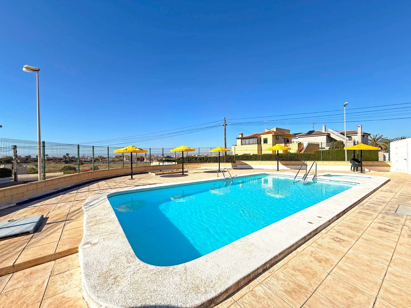 2 quarto Bungalow para venda em La Mata com piscina - 199 900 € (Ref: 9199208)