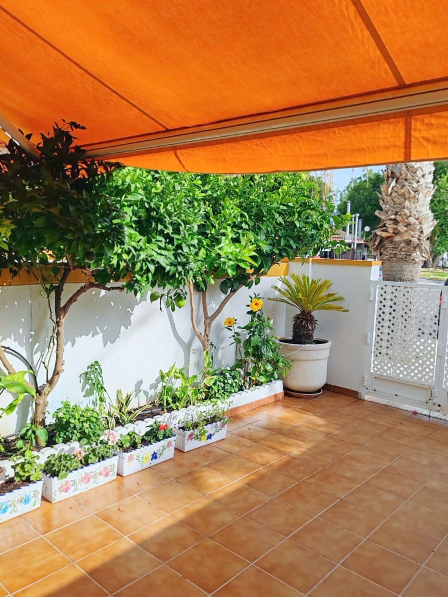 3 soverom Hus til salgs i Los Alcazares med svømmebasseng - € 269 000 (Ref: 9199215)