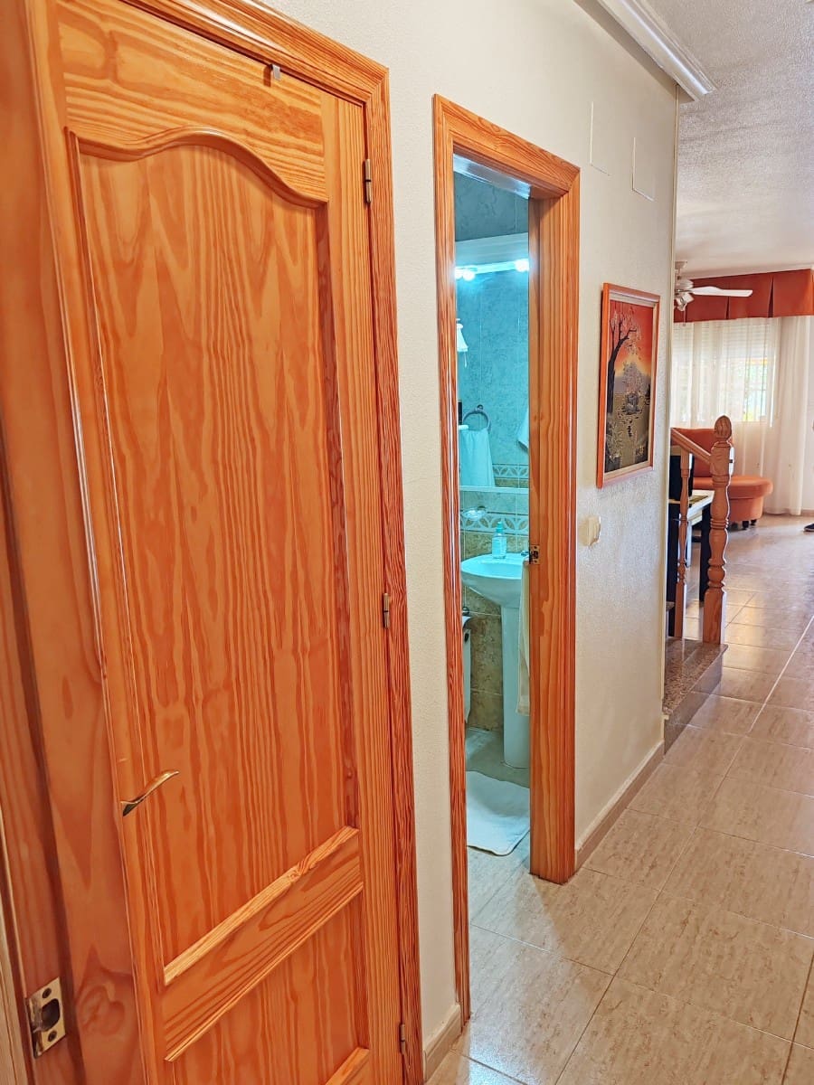 3 soverom Hus til salgs i Los Alcazares med svømmebasseng - € 269 000 (Ref: 9199215)