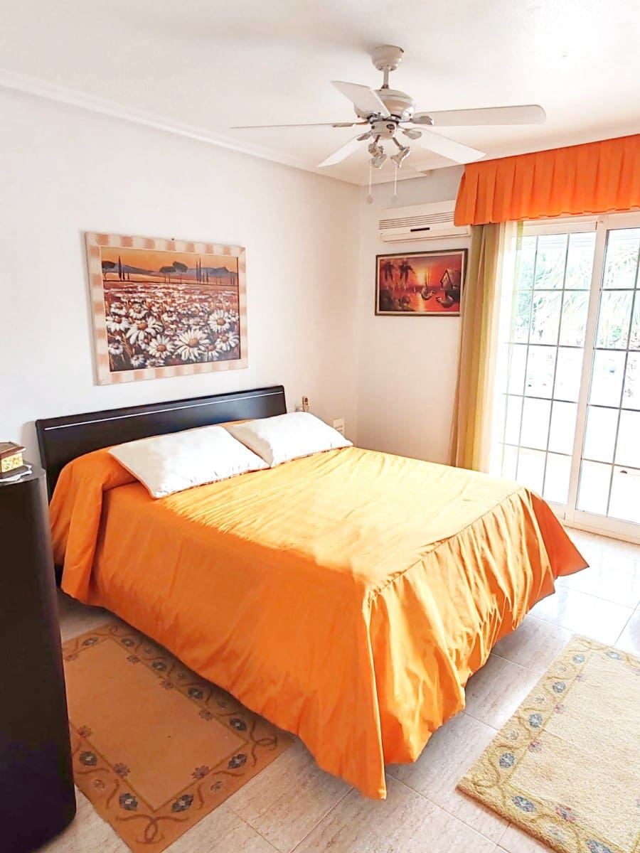 3 soverom Hus til salgs i Los Alcazares med svømmebasseng - € 269 000 (Ref: 9199215)