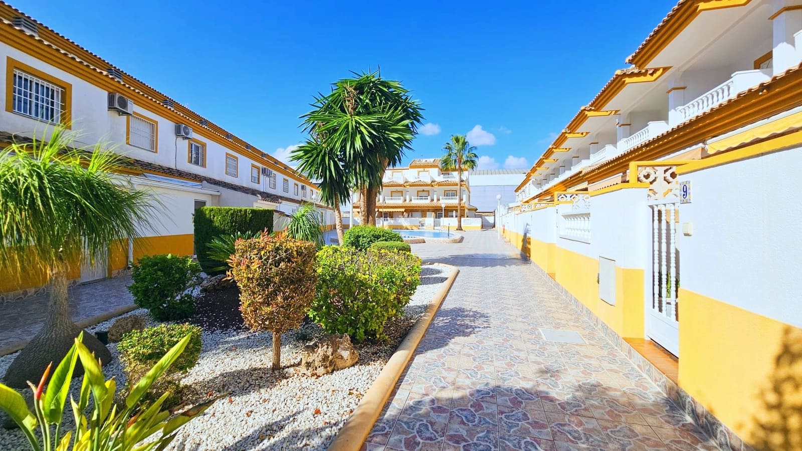 3 soverom Hus til salgs i Los Alcazares med svømmebasseng - € 269 000 (Ref: 9199215)