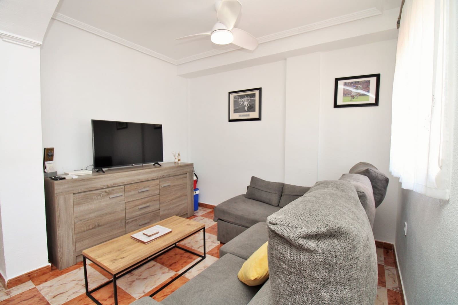 2 soverom Kjedet enebolig til salgs i La Zenia med svømmebasseng - € 239 000 (Ref: 9199216)