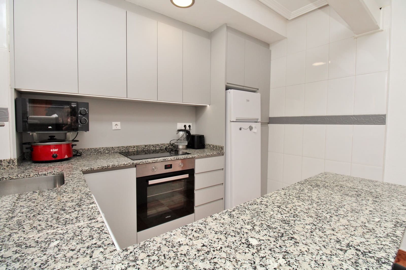 2 soverom Kjedet enebolig til salgs i La Zenia med svømmebasseng - € 239 000 (Ref: 9199216)