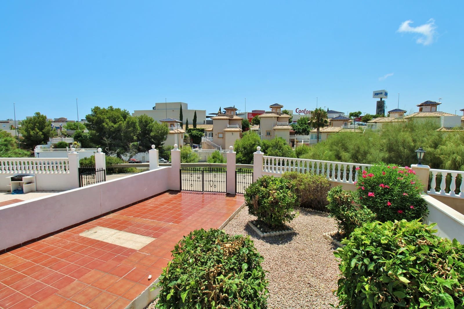 2 soveværelse Byhus til salg i Playa Flamenca med swimmingpool - € 225.000 (Ref: 9199219)