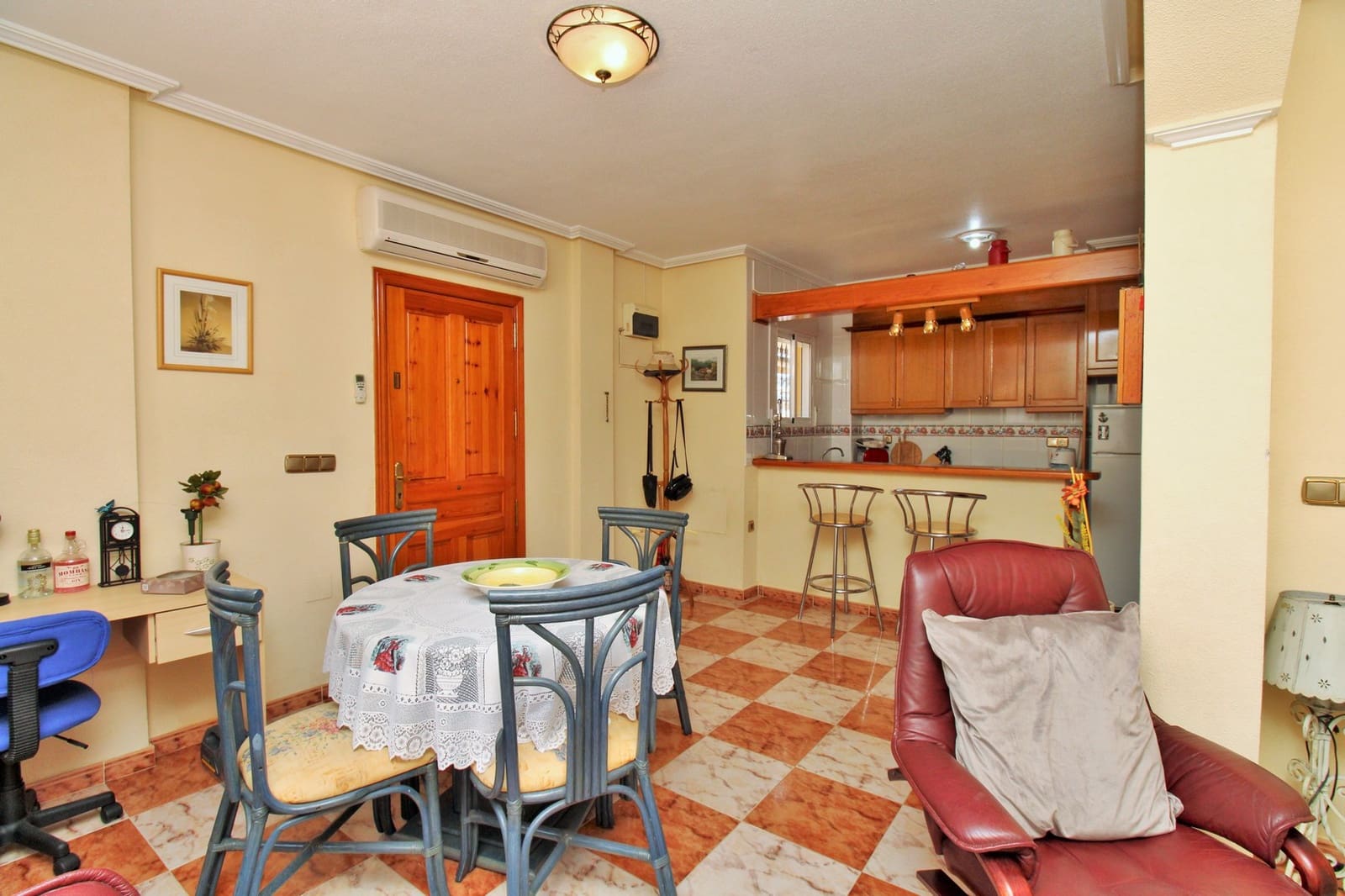 2 soveværelse Byhus til salg i Playa Flamenca med swimmingpool - € 225.000 (Ref: 9199219)