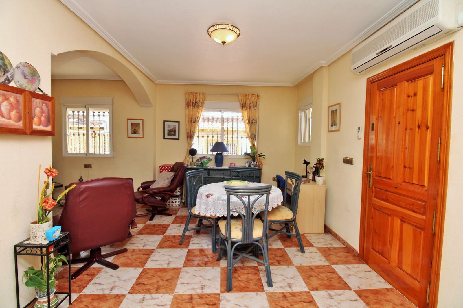 2 soveværelse Byhus til salg i Playa Flamenca med swimmingpool - € 225.000 (Ref: 9199219)