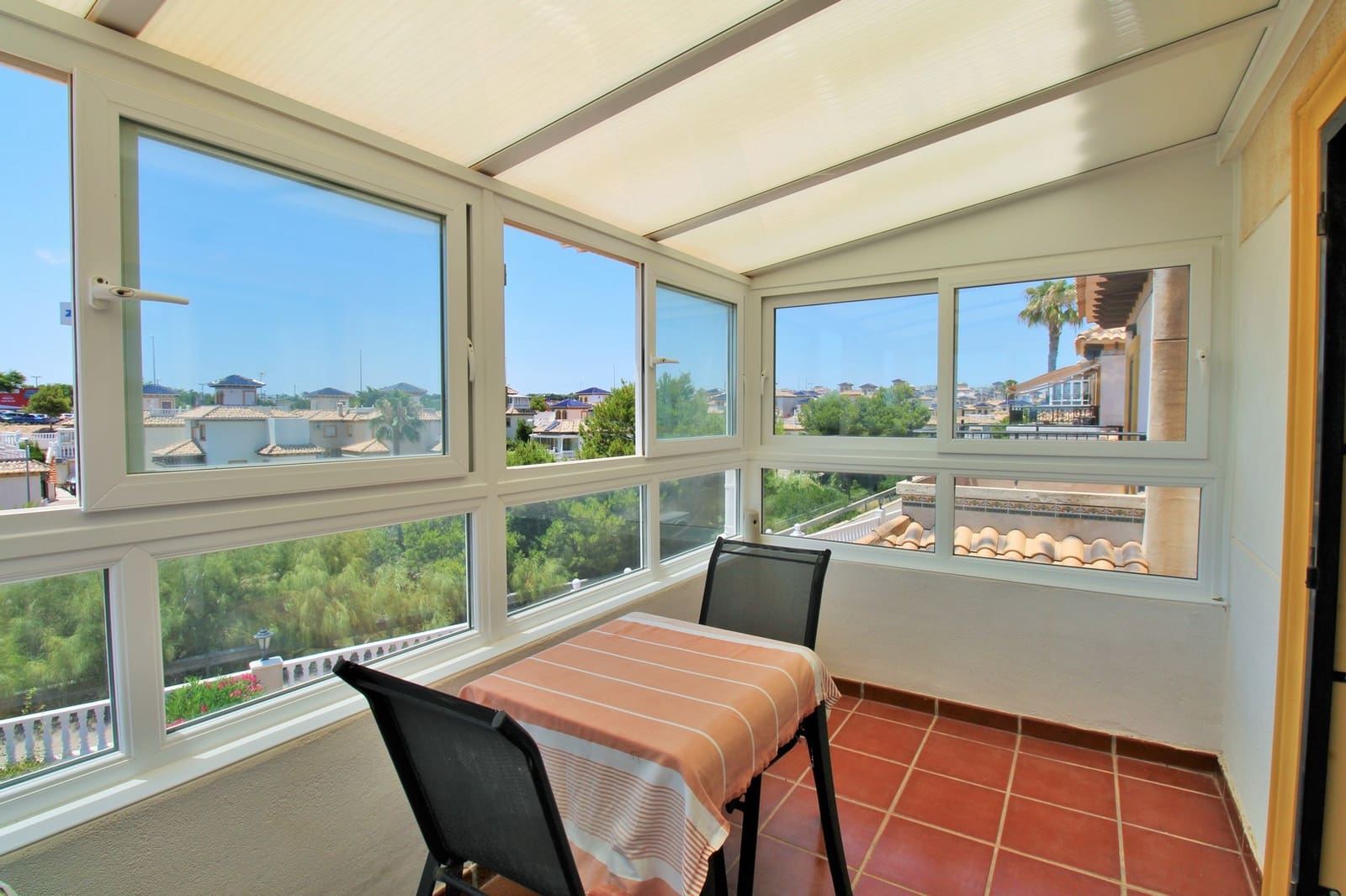 2 soveværelse Byhus til salg i Playa Flamenca med swimmingpool - € 225.000 (Ref: 9199219)