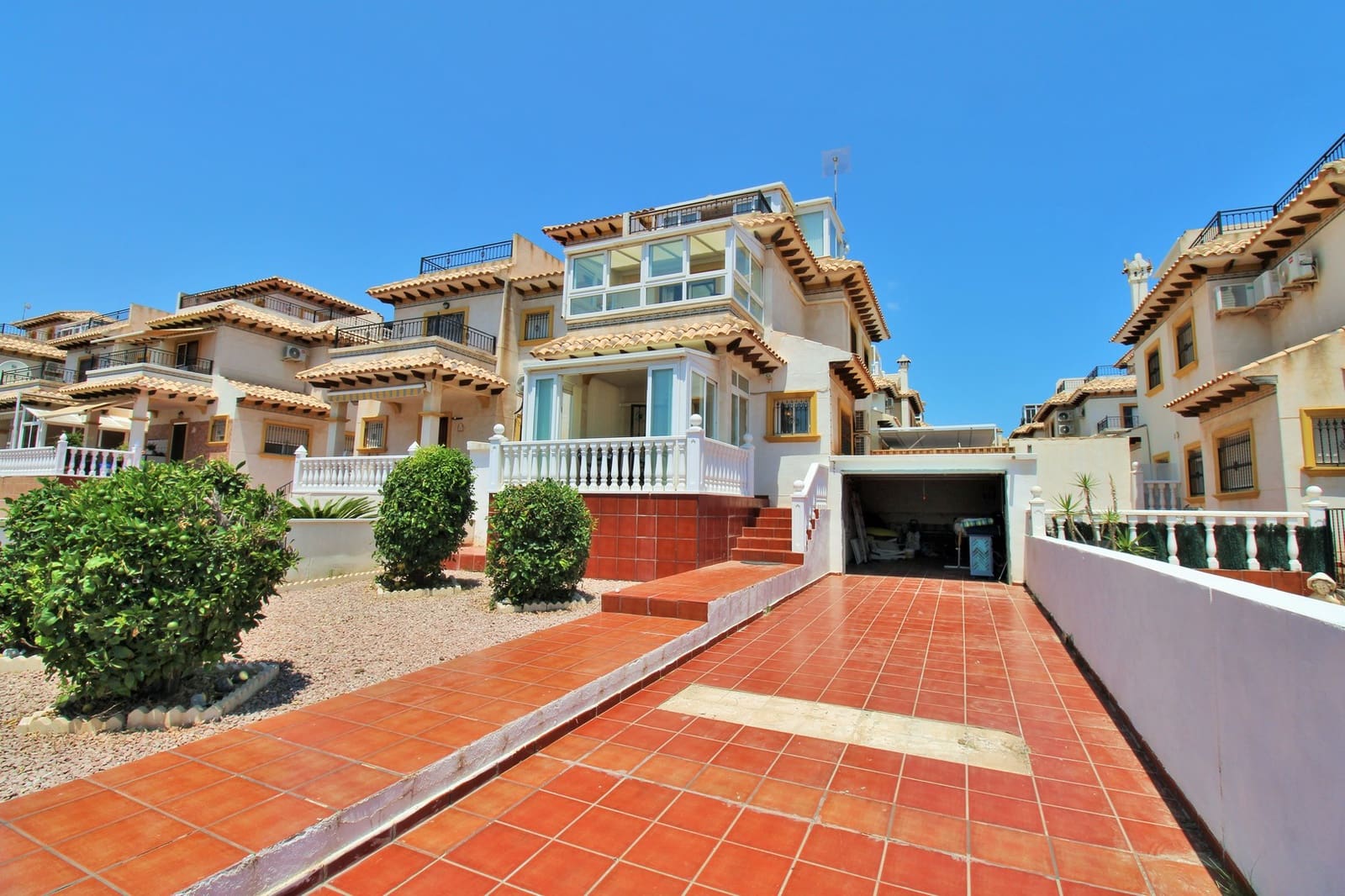 2 soveværelse Byhus til salg i Playa Flamenca med swimmingpool - € 225.000 (Ref: 9199219)