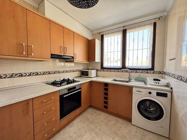 5 soveværelse Byhus til salg i Punta Prima, Torrevieja med garage - € 475.000 (Ref: 9199220)