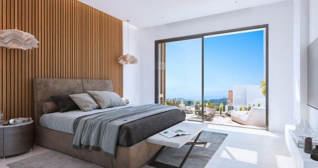 4 soverom Hus til salgs i Río Real, Marbella med svømmebasseng - € 1 675 000 (Ref: 9239662)