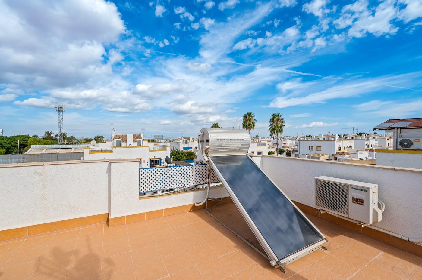 3 soveværelse Rækkehus til salg i Torrevieja med swimmingpool - € 195.000 (Ref: 9265114)