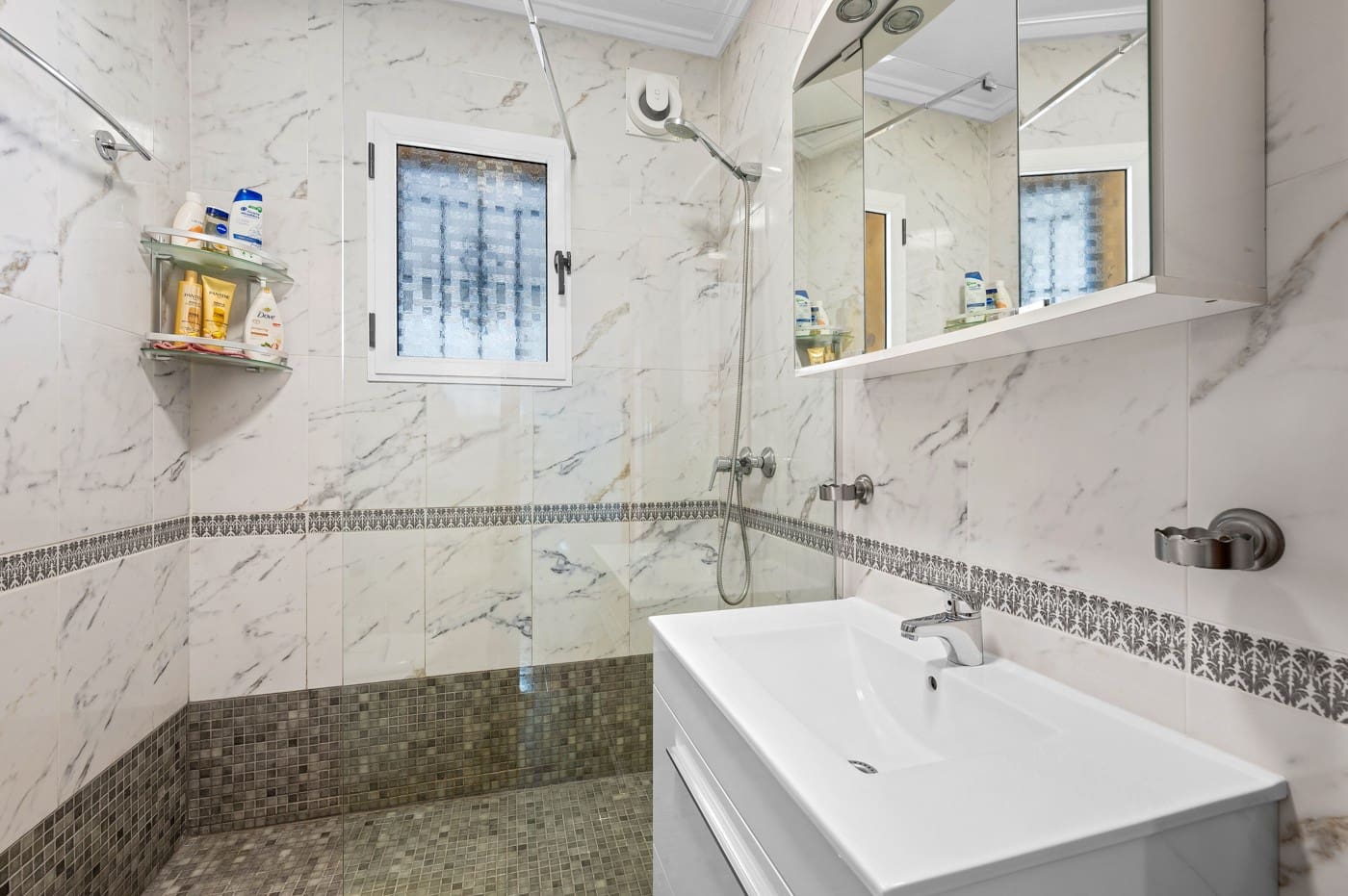 3 soveværelse Rækkehus til salg i Torrevieja med swimmingpool - € 195.000 (Ref: 9265114)