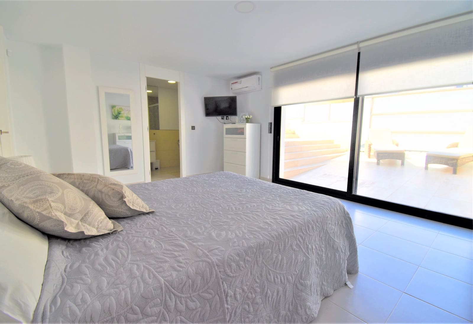 3 quarto Moradia para venda em Villamartin com piscina garagem - 475 000 € (Ref: 9291077)