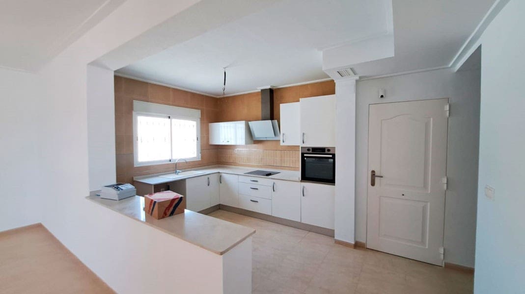 3 bedroom Villa for sale in Catral with pool - € 375,000 (Ref: 9291079)