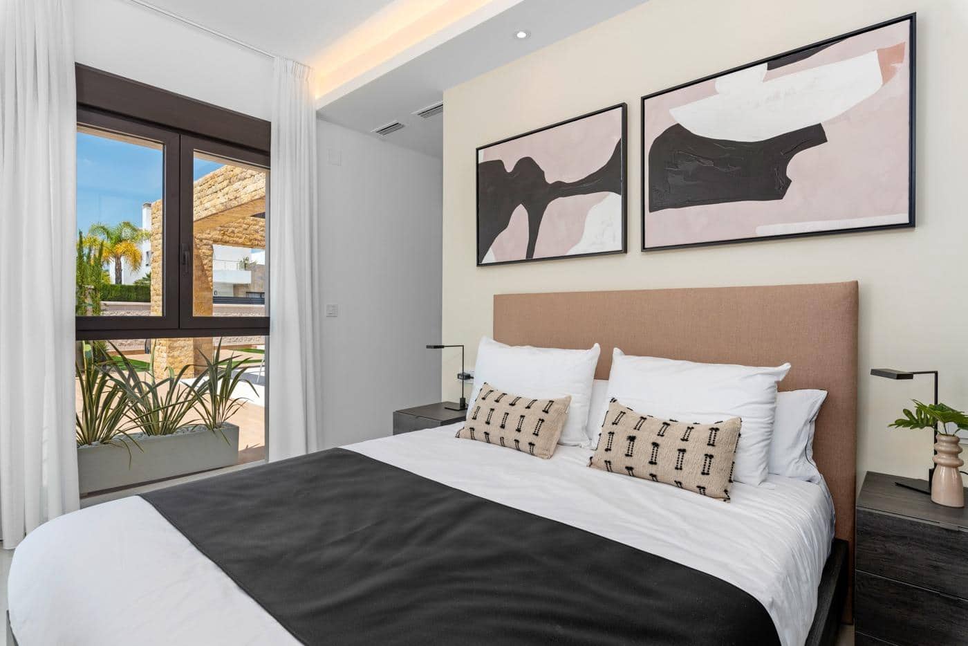 3 bedroom Villa for sale in Ciudad Quesada with pool garage - € 884,450 (Ref: 9330974)