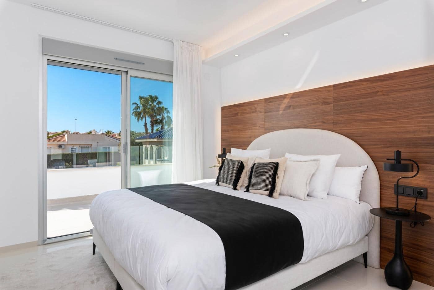 4 sypialnia Willa na sprzedaż w Lo Pepin z basenem garażem - 985 000 € (Ref: 9337570)