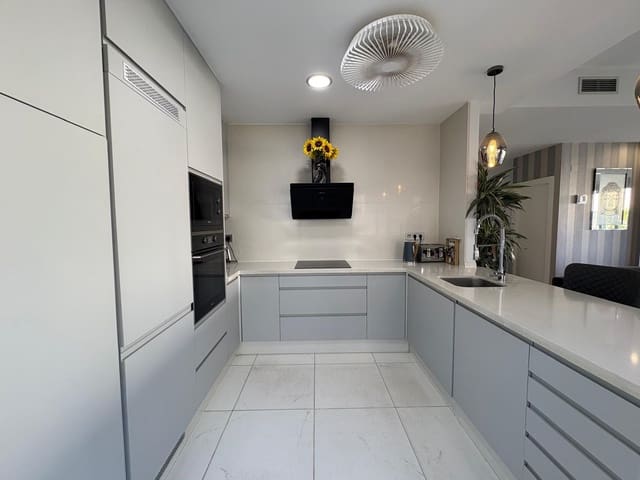 4 sypialnia Willa na sprzedaż w Villamartin, Orihuela z basenem - 477 000 € (Ref: 9344034)