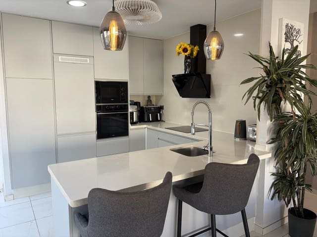 4 sypialnia Willa na sprzedaż w Villamartin, Orihuela z basenem - 477 000 € (Ref: 9344034)