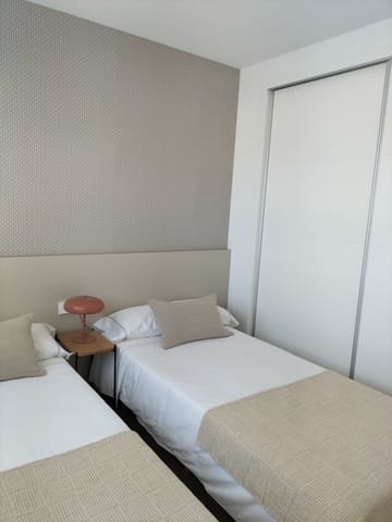 2 chambre Appartement à vendre à Desamparados - Hurchillo - Torremendo, Orihuela avec piscine garage - 309 900 € (Ref: 9350251)